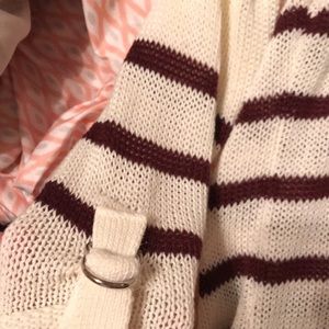 Blu Pepper Maroon/White sweater